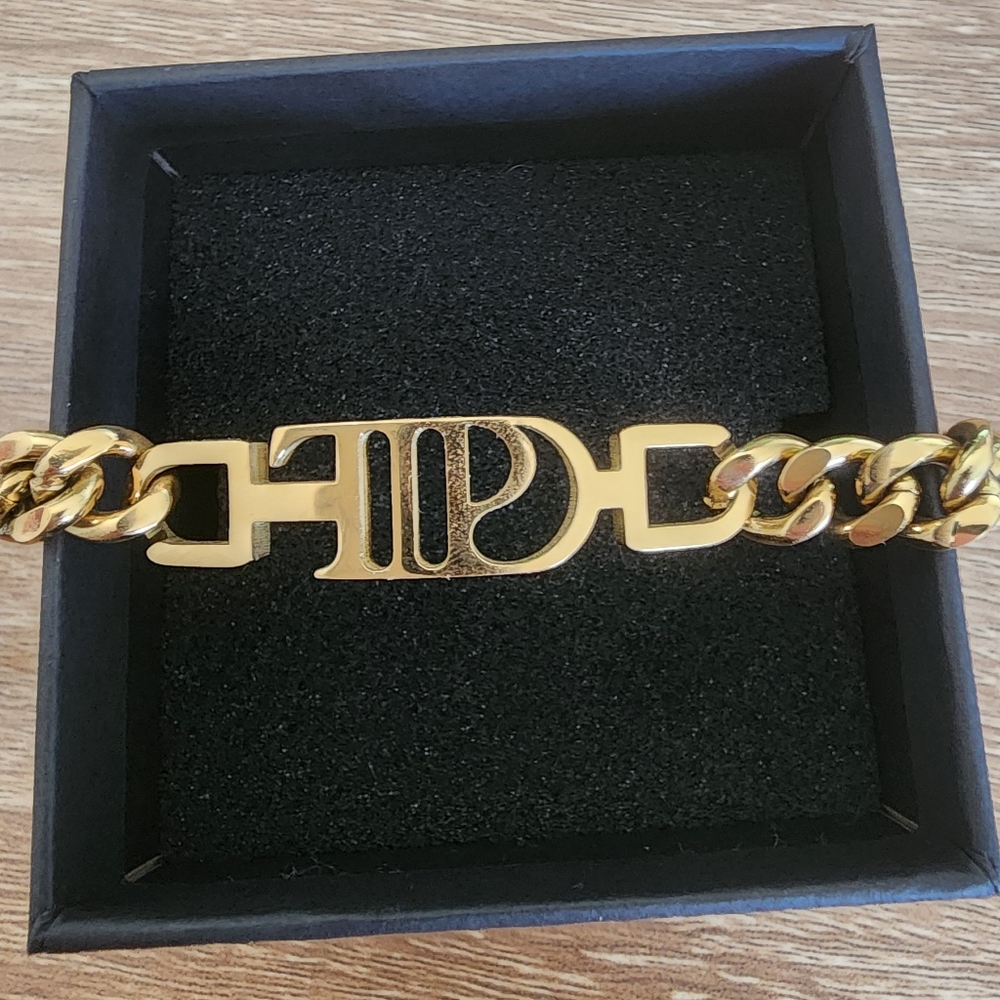 Taylor Swift The Tourtured Poets Department Gold Chain Bracelet - Picture 2 of 4